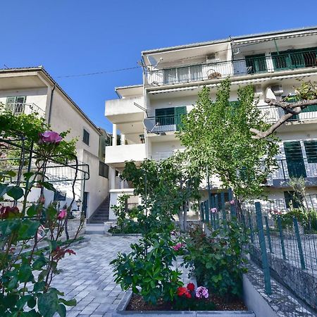 Apartments Vjeko Makarska Exterior photo